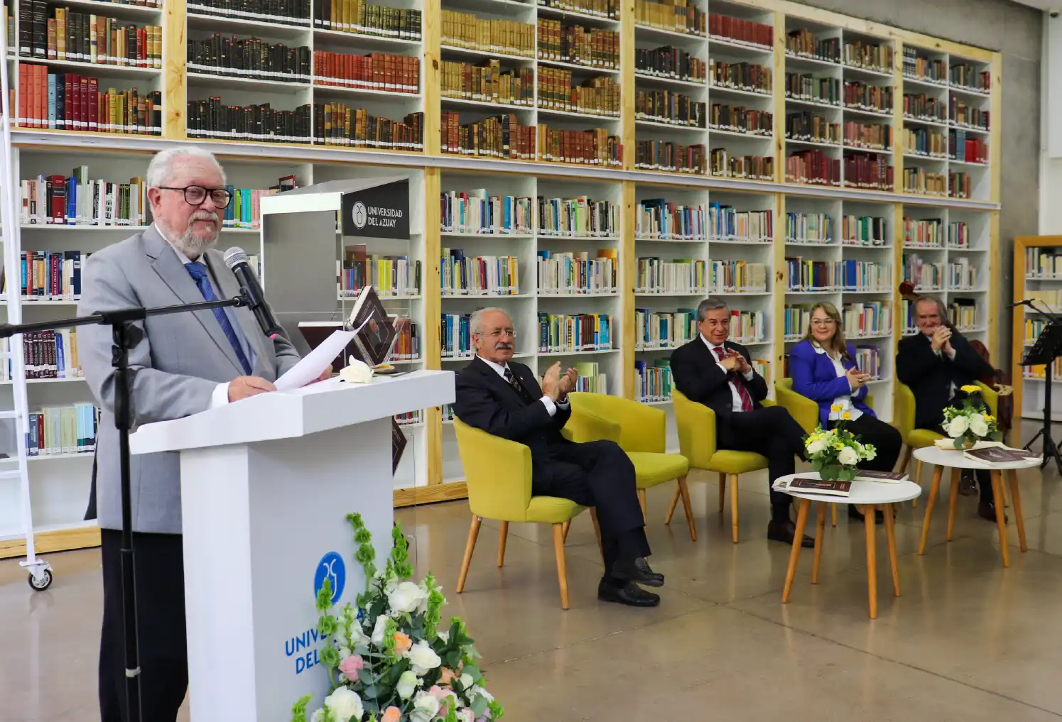 Juan Cordero Iñiguez o la disciplina de ser: lanzamiento de libro