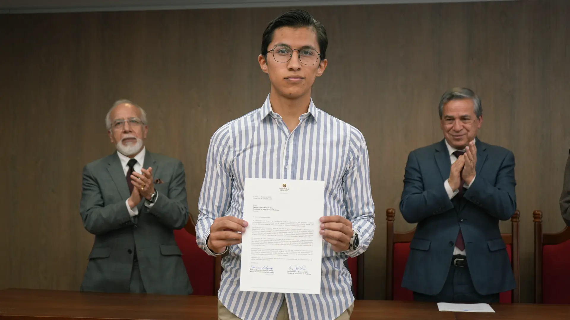 Estudiante de Medicina recibe importante reconocimiento 