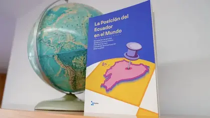 "La posición del Ecuador en el mundo" un libro acerca de la Economía Política Internacional