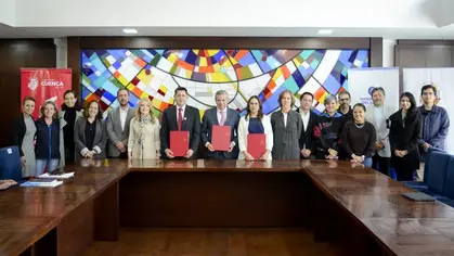 Firma de Convenio entre EMUVI EP, Fundación El Barranco y la Universidad del Azuay