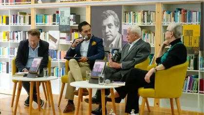 Francisco Proaño Arandi presentó su obra “Oposición a la magia seguido de La doblez”