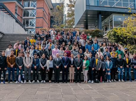 Charla "El rol del Banco Central en una economía dolarizada" 