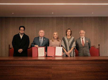 Firma de Convenio Marco de Cooperación Interinstitucional entre la Defensoría del Pueblo de Ecuador y la Universidad del Azuay