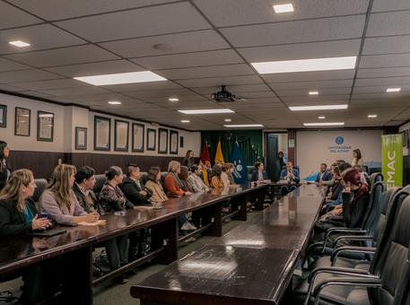 Firma de Convenio EMAC EP, EMUCE y la Universidad 