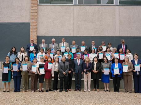 Evento de clausura de la Universidad de Autocuidado del Adulto Mayor