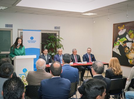 Firma de Convenio Universidad del Azuay y Hospital del Río