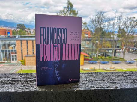 Francisco Proaño Arandi presentó su obra “Oposición a la magia seguido de La doblez”