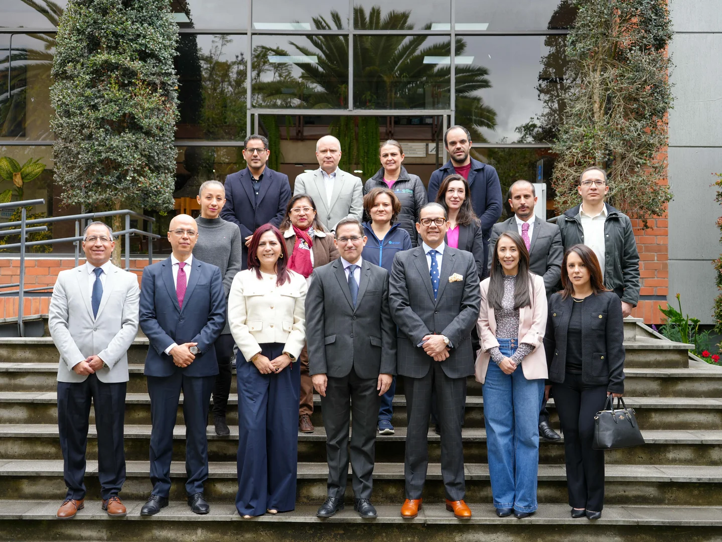 Firma de Convenio Específico entre la Universidad del Azuay y la Bolsa de Valores Quito
